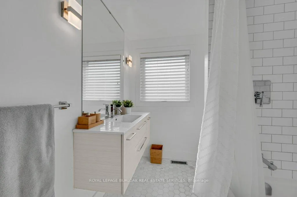 Photo 19 of 628 Ardleigh Crescent, Burlington, Appleby — HOMEH