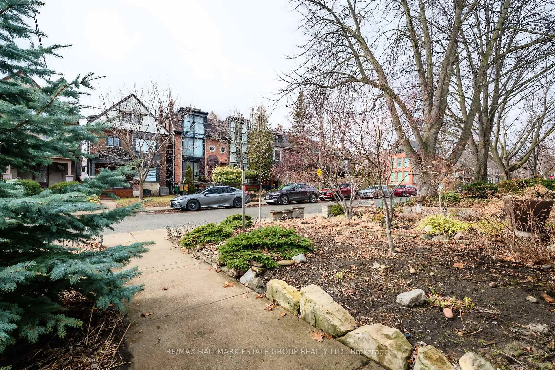 Photo 3 of 27 Rainsford Road, Toronto, The Beaches — HOMEH