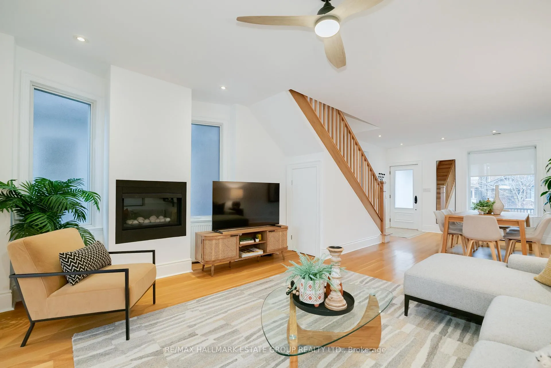 Photo 10 of 27 Rainsford Road, Toronto, The Beaches — HOMEH