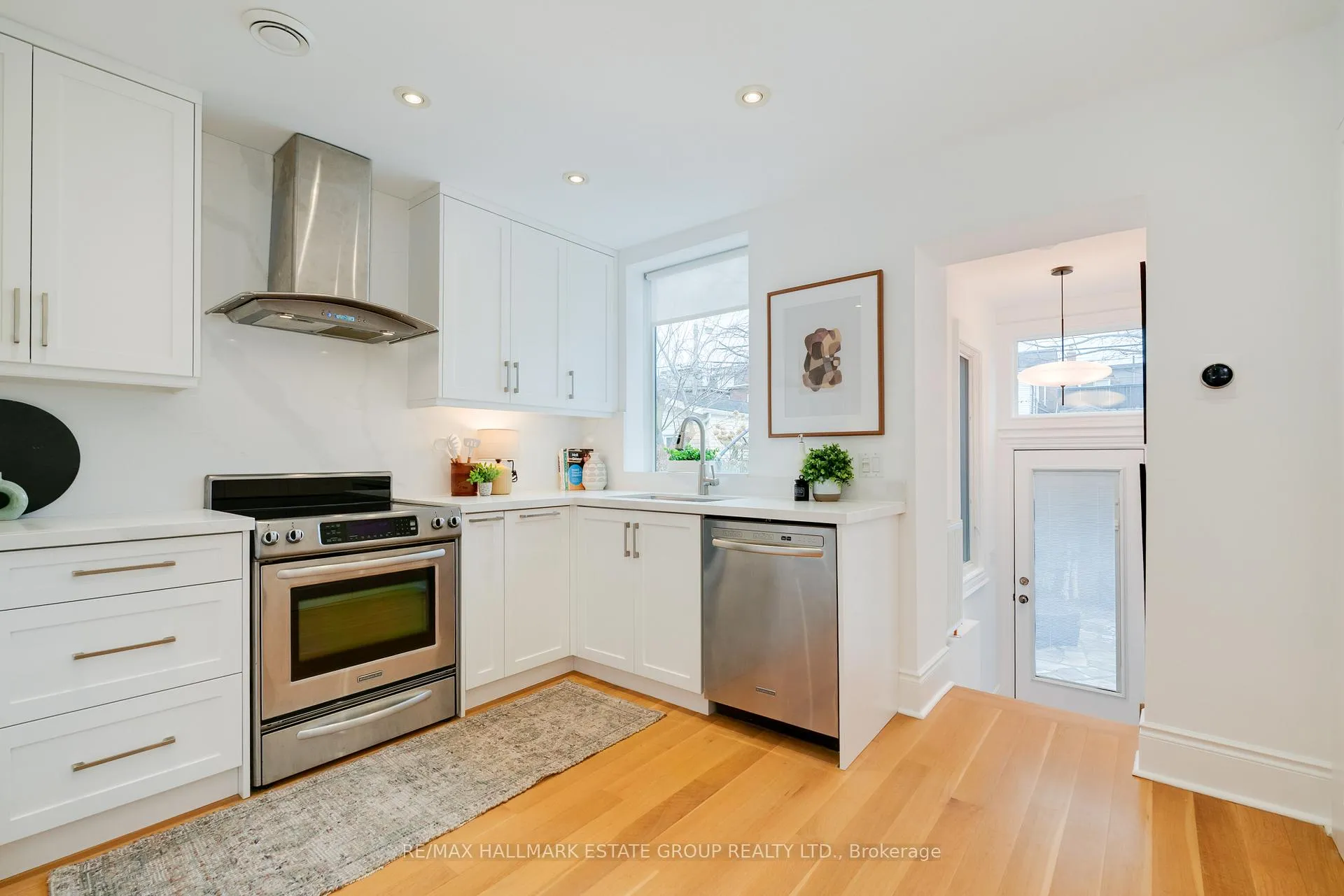 Photo 13 of 27 Rainsford Road, Toronto, The Beaches — HOMEH