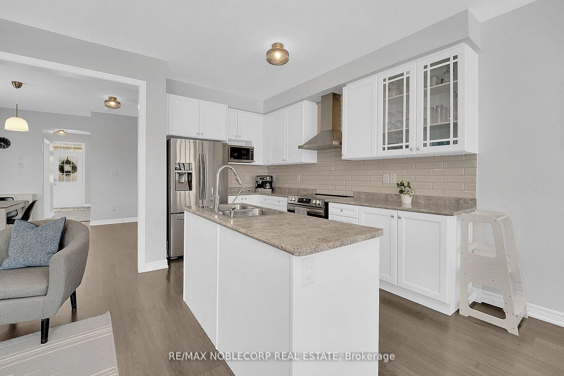 Photo 12 of 40 Sharpe Crescent, New Tecumseth, Tottenham — HOMEH