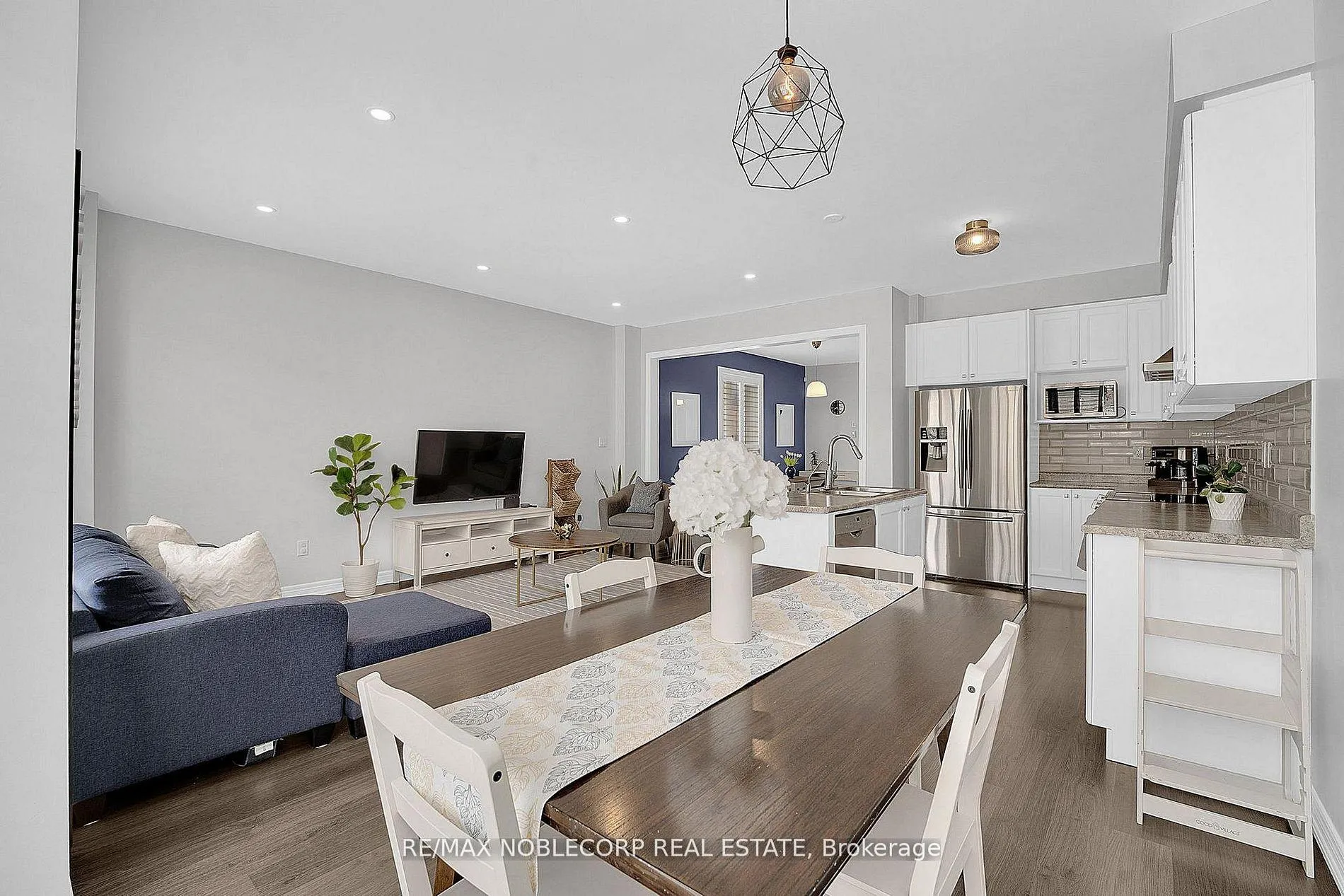 Photo 17 of 40 Sharpe Crescent, New Tecumseth, Tottenham — HOMEH