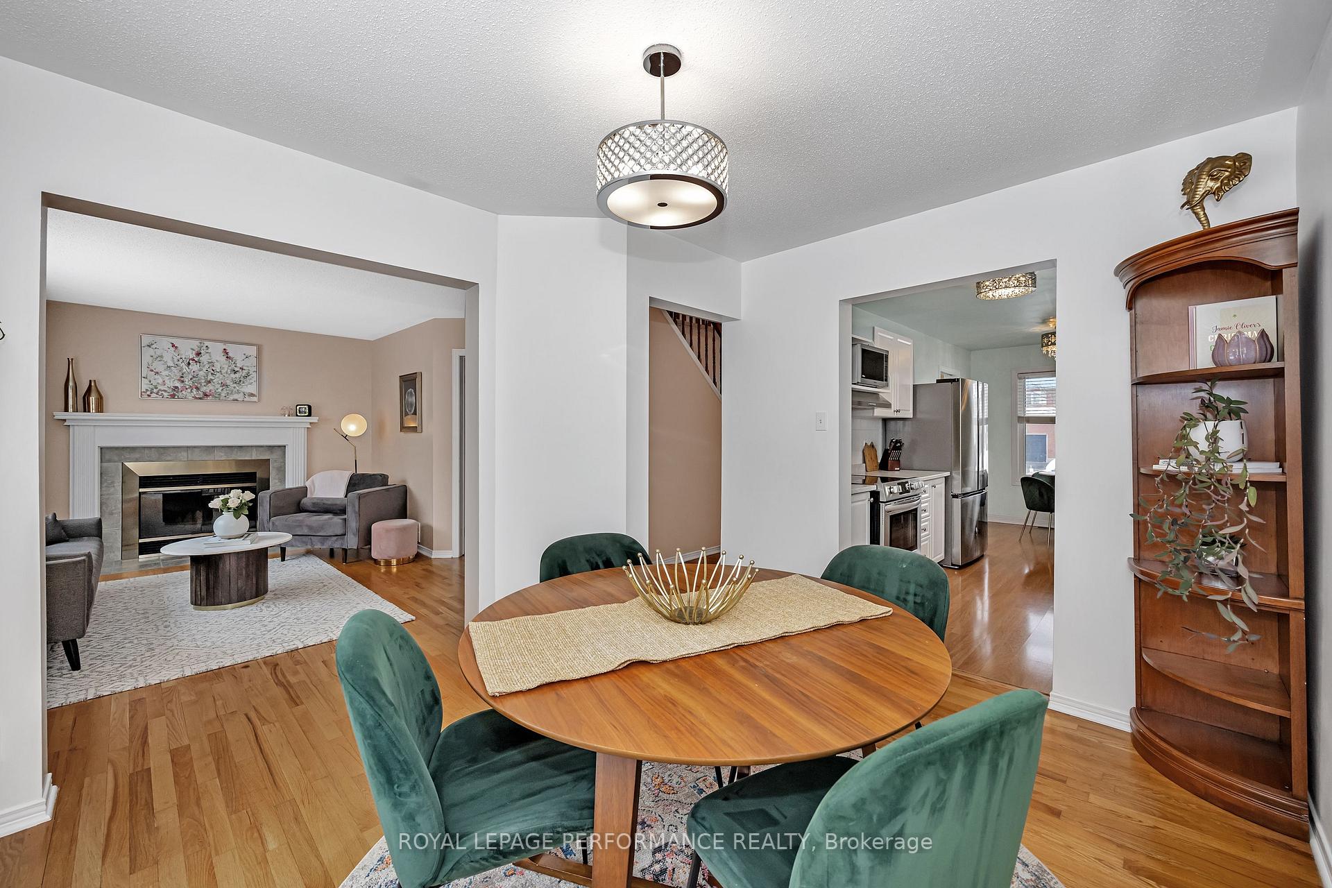 Photo 11 of 73 Picasso Drive, Ottawa, Hunt Club Park — HOMEH