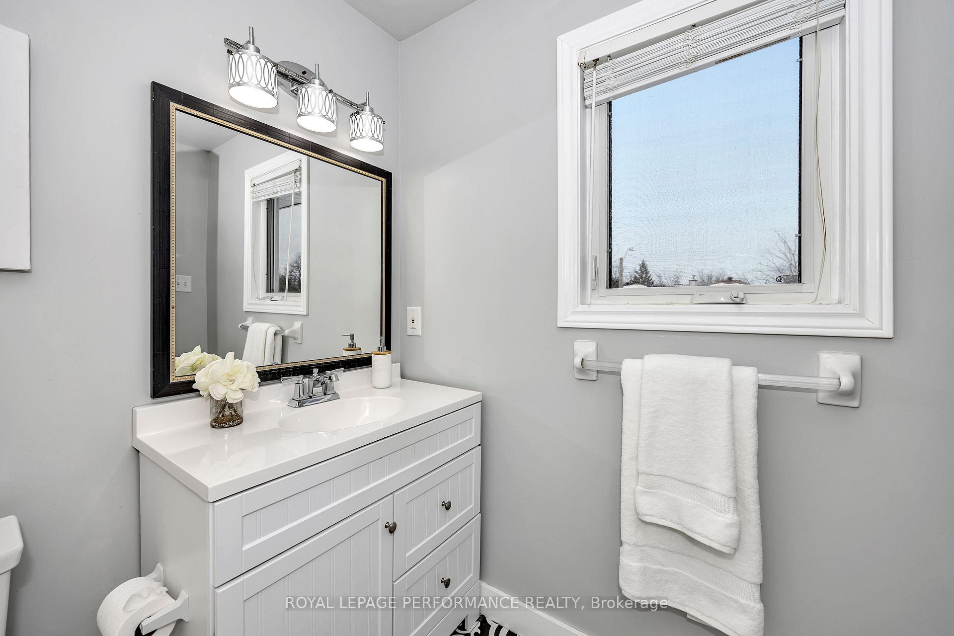 Photo 23 of 73 Picasso Drive, Ottawa, Hunt Club Park — HOMEH