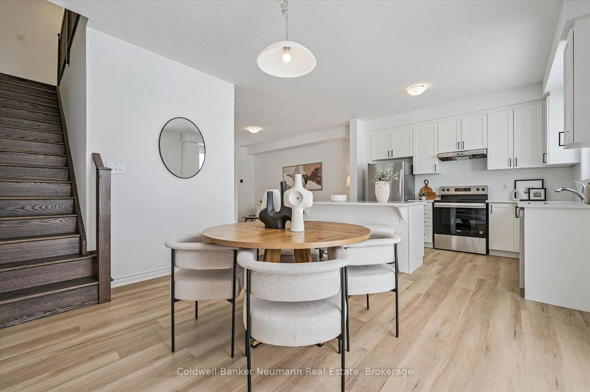 Photo 5 of 232 Stamson Street, Kitchener — HOMEH
