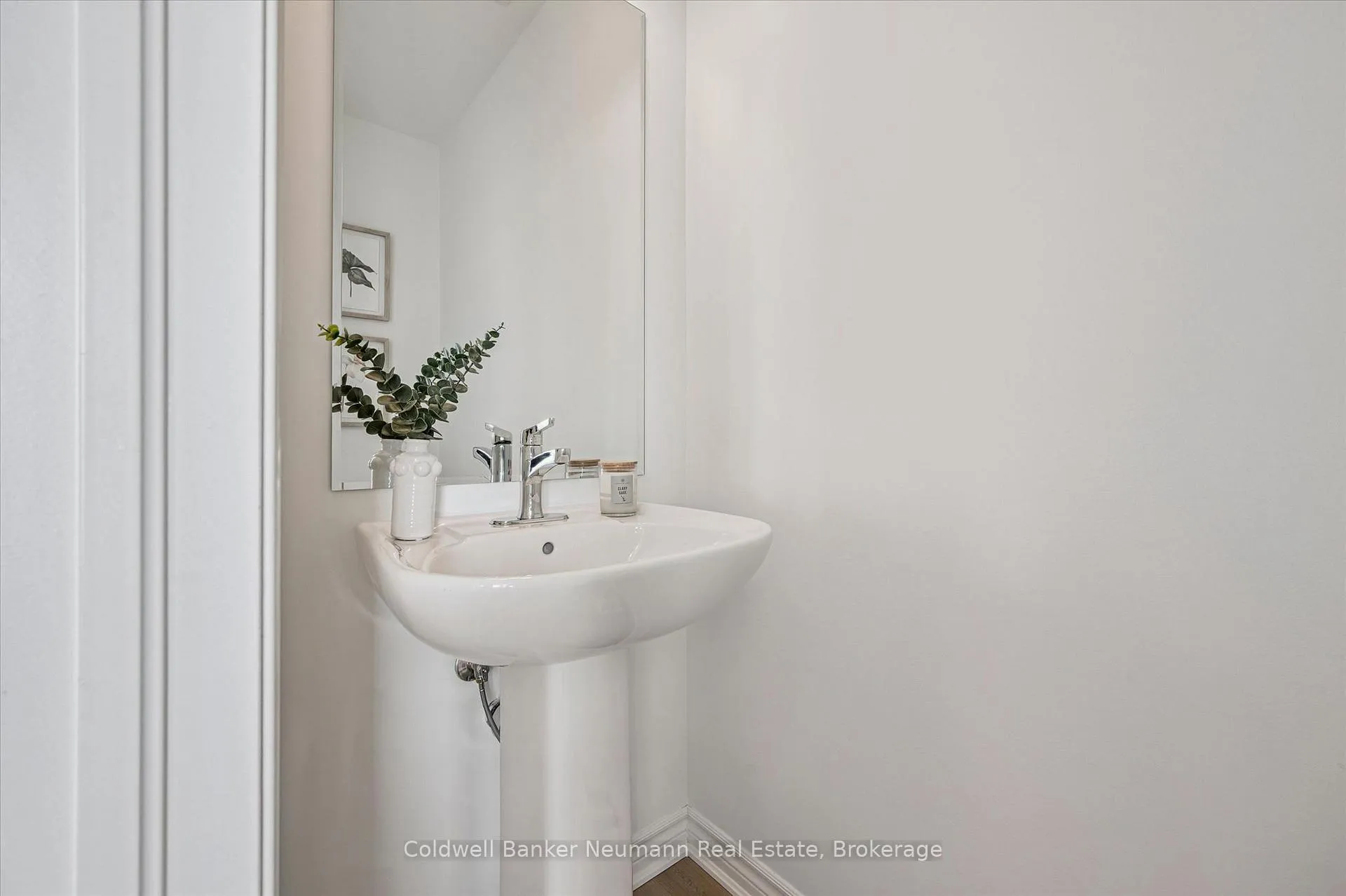 Photo 9 of 232 Stamson Street, Kitchener — HOMEH