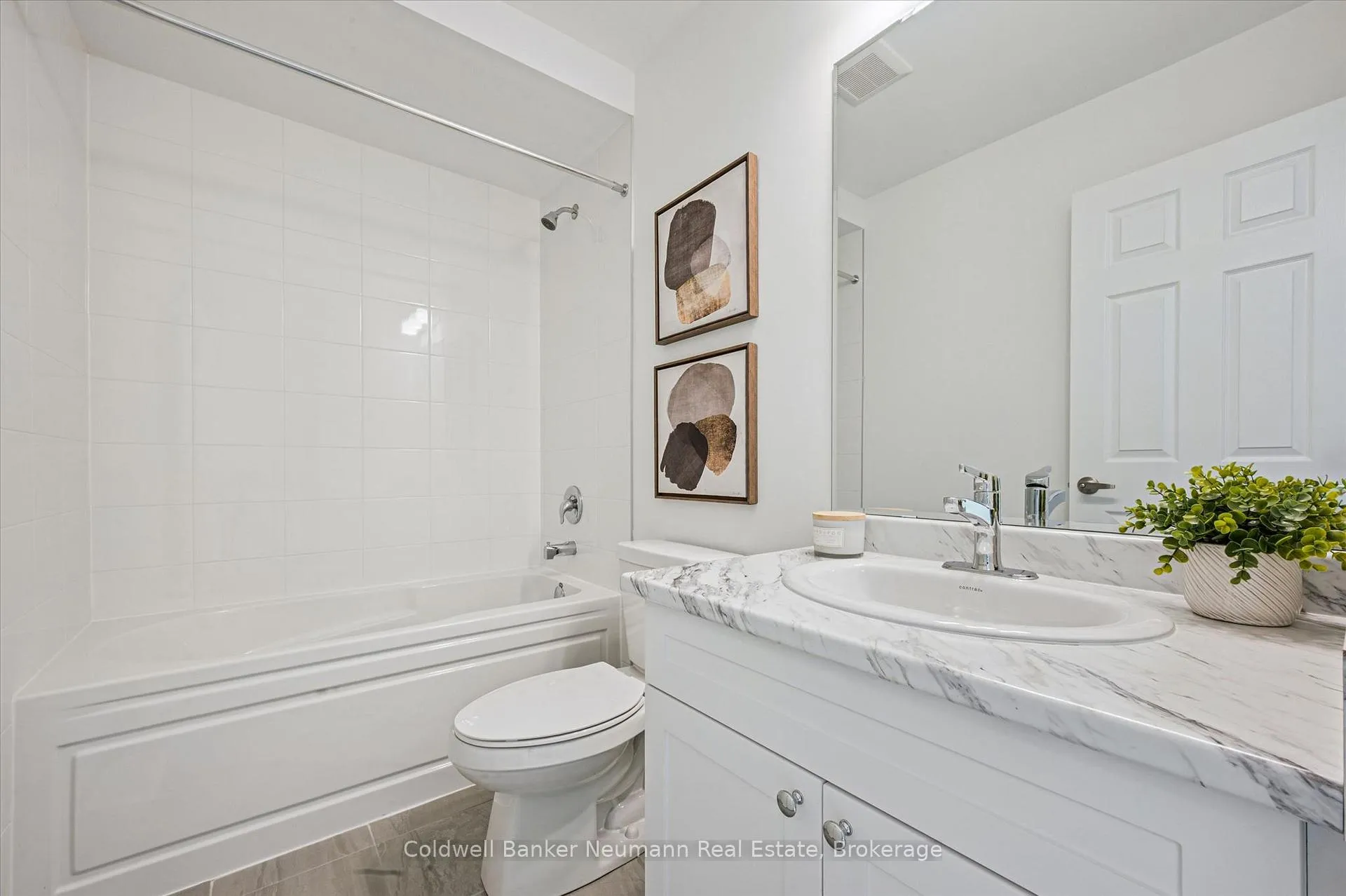 Photo 11 of 232 Stamson Street, Kitchener — HOMEH