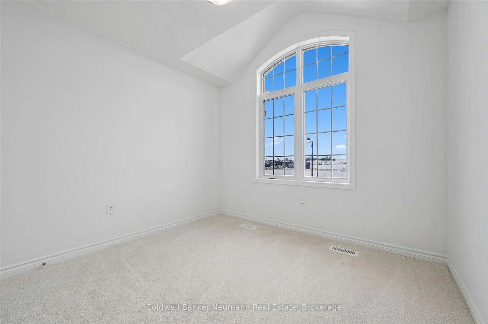 Photo 19 of 232 Stamson Street, Kitchener — HOMEH