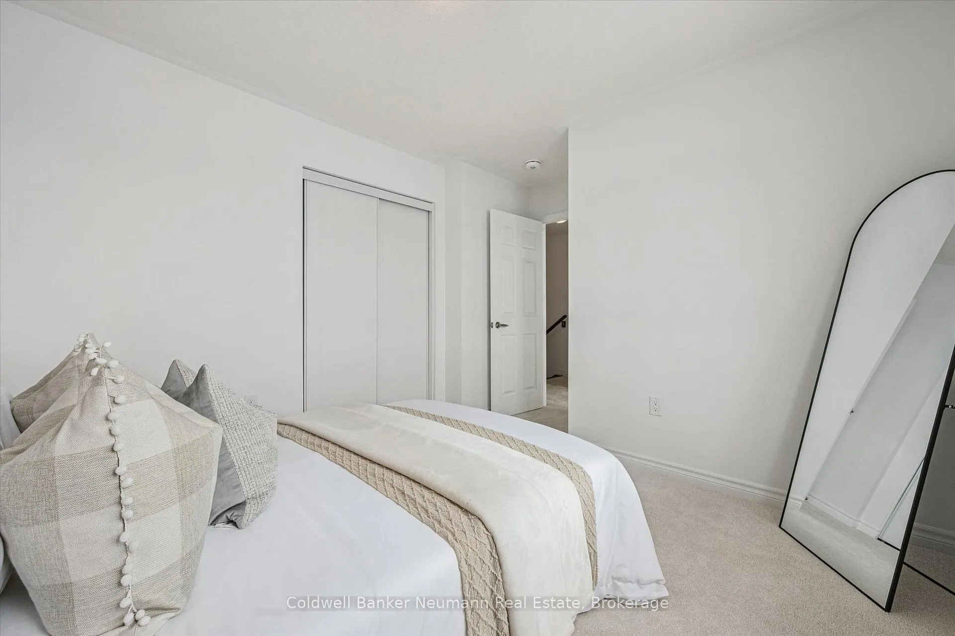 Photo 21 of 232 Stamson Street, Kitchener — HOMEH