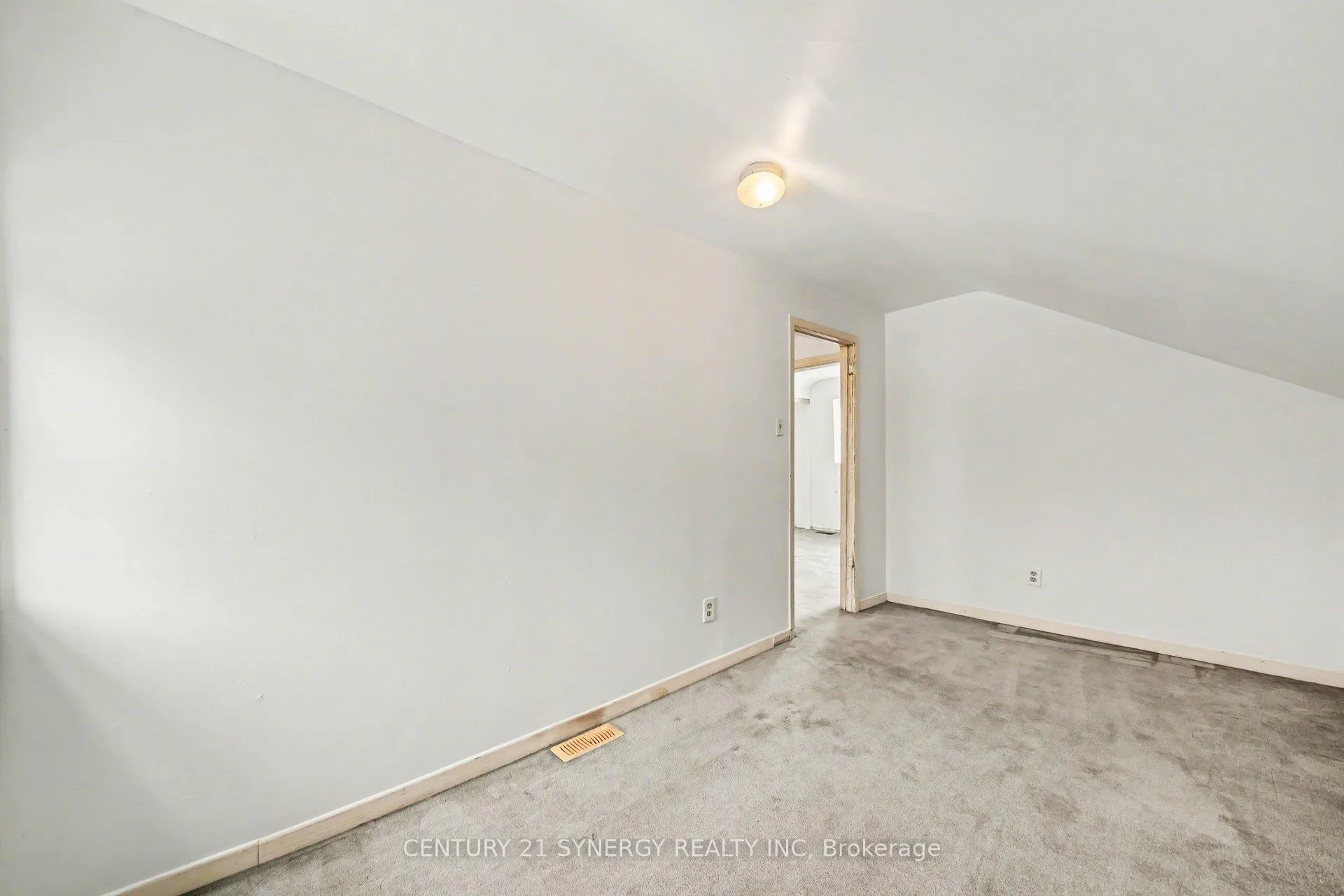Photo 15 of 7855 Popham Street, Ottawa, Vernon — HOMEH