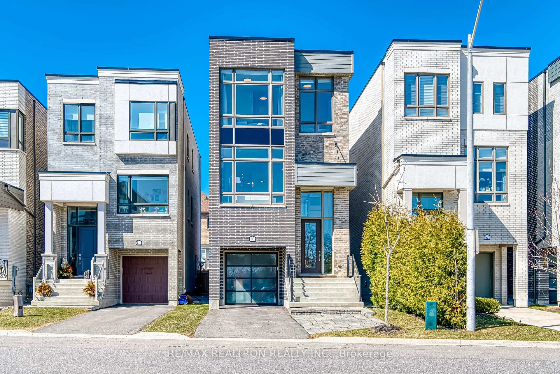 Front of 10 Hesperus Road