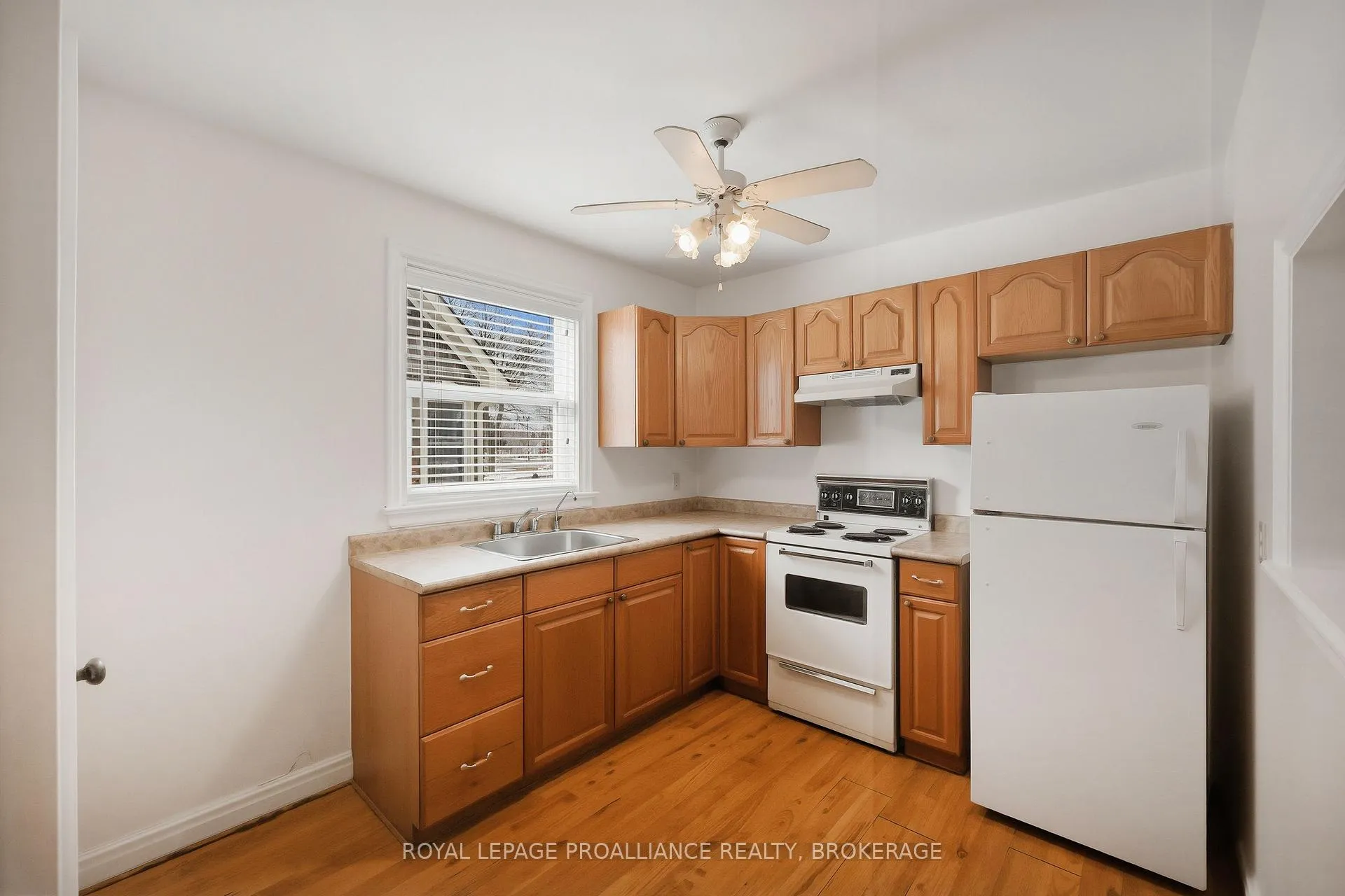 Photo 11 of 419 College Street, Kingston, Central City East — HOMEH
