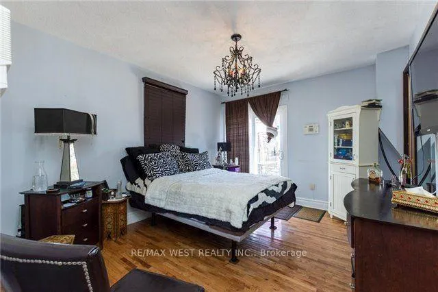Photo 5 of 61 Homewood Avenue, Toronto, Cabbagetown-South St. James Town — HOMEH