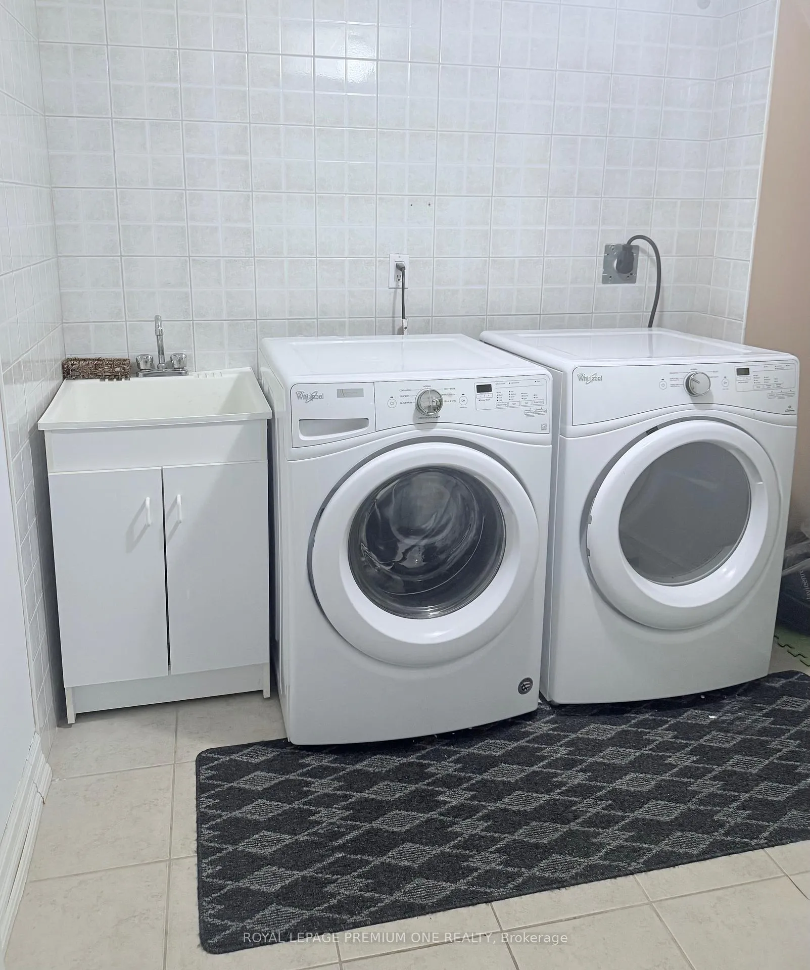Photo 12 of Unit Basement, 70 Robertson Close, Vaughan, Maple — HOMEH