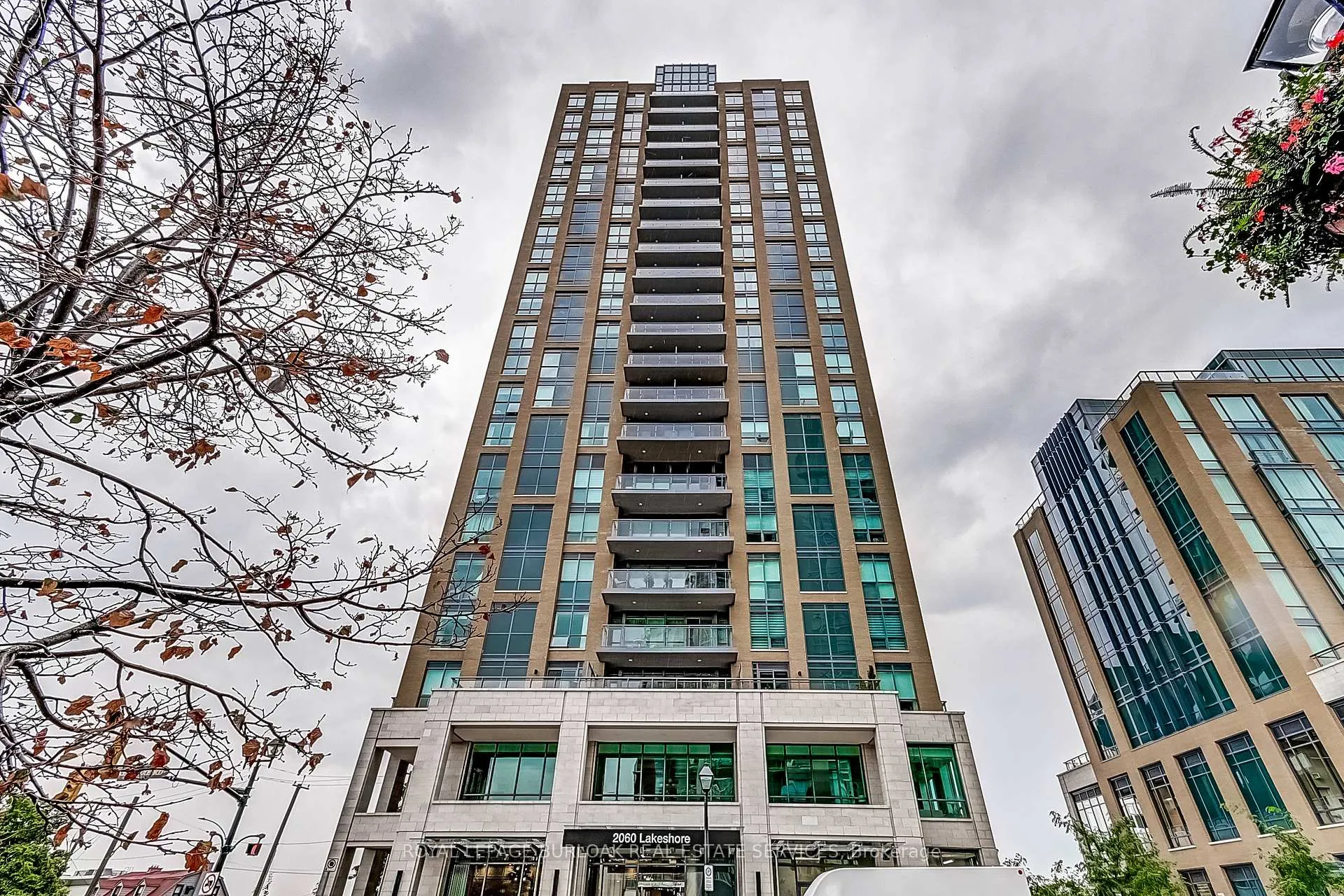 Photo 1 of Unit 305, 2060 Lakeshore Road, Burlington, Brant — HOMEH
