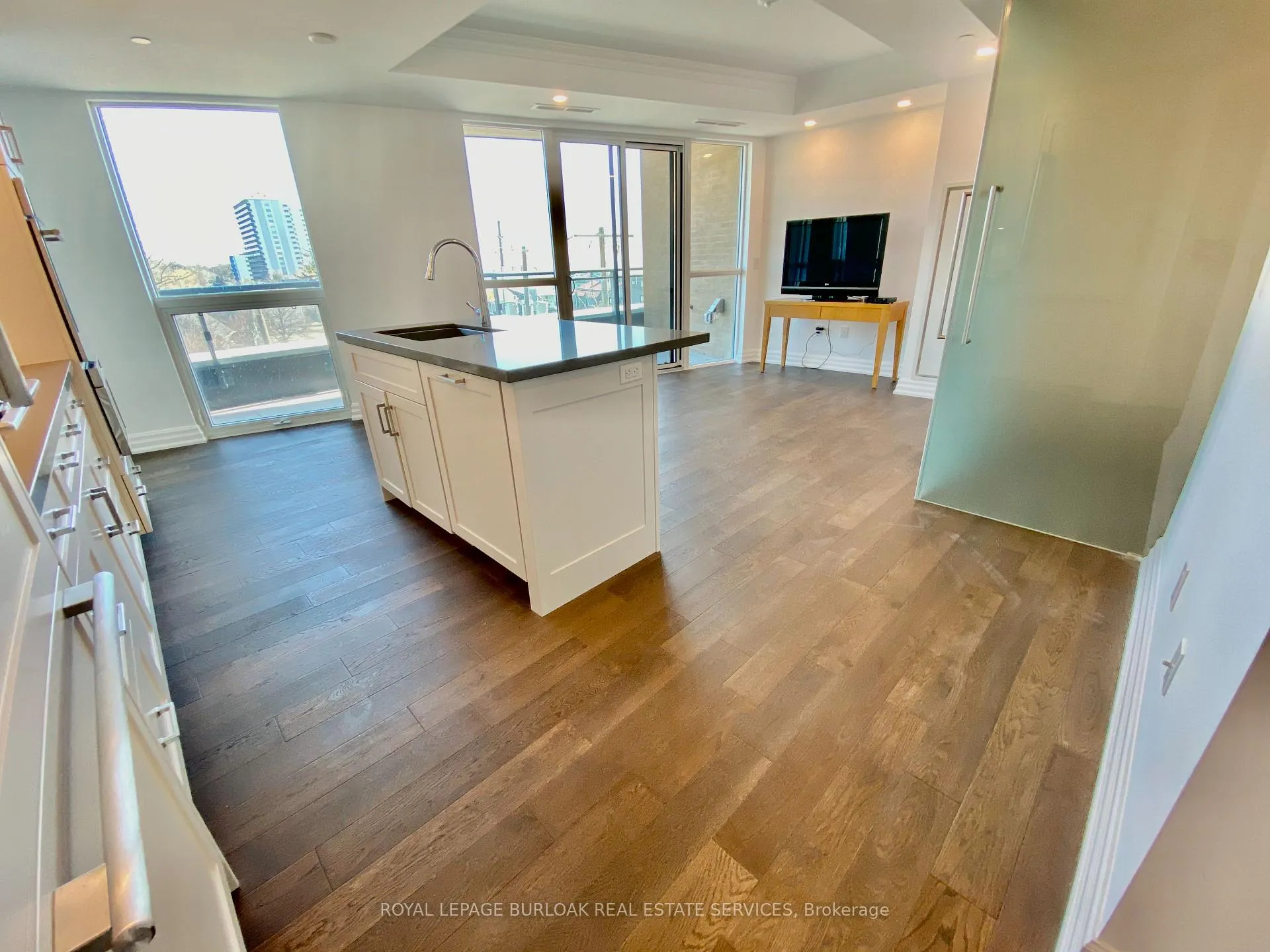Photo 14 of Unit 305, 2060 Lakeshore Road, Burlington, Brant — HOMEH