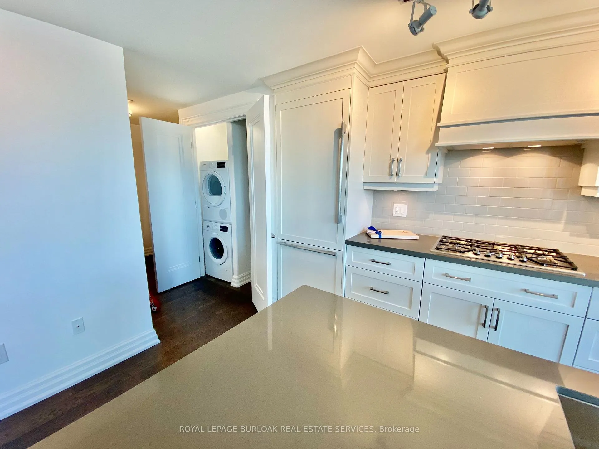Photo 16 of Unit 305, 2060 Lakeshore Road, Burlington, Brant — HOMEH