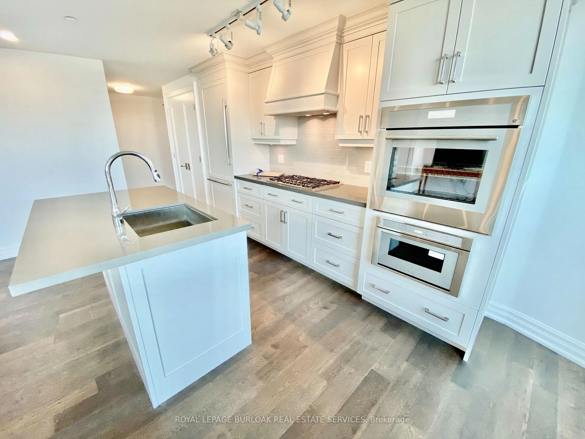 Photo 18 of Unit 305, 2060 Lakeshore Road, Burlington, Brant — HOMEH