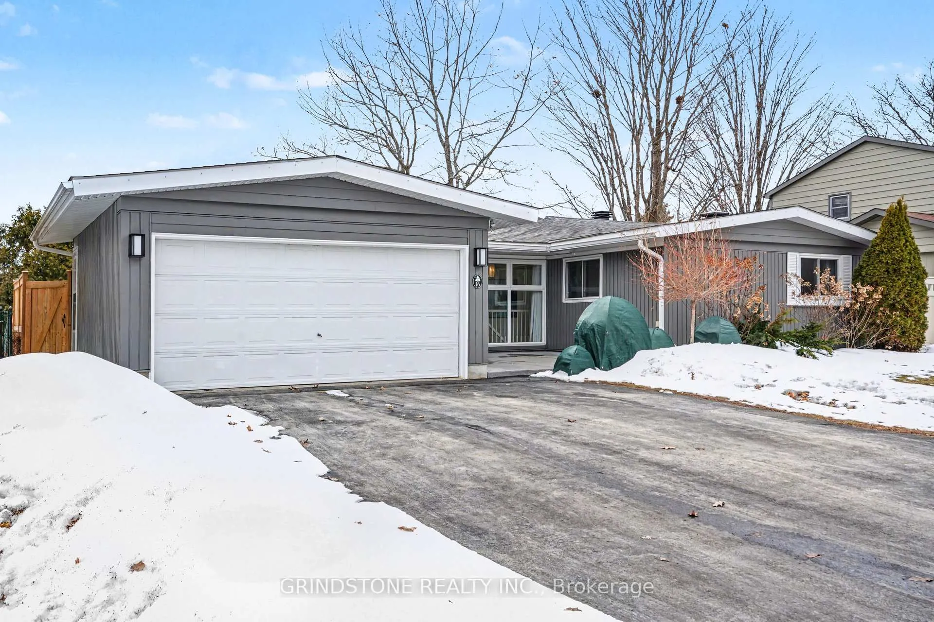 Front of 16 Lentini Way