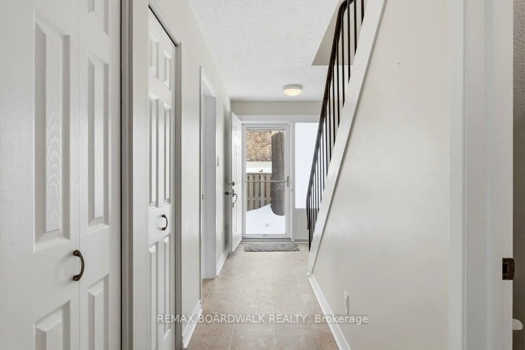 Photo 2 of Unit 65, 837 Eastvale Drive, Ottawa, Beaconwood — HOMEH