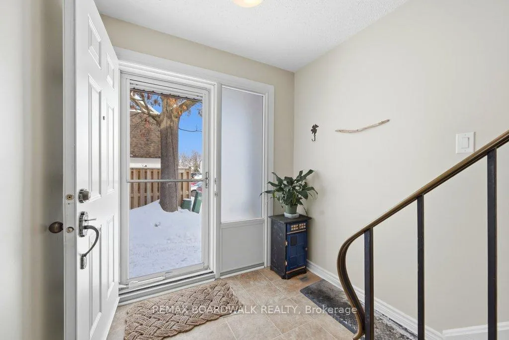 Photo 3 of Unit 65, 837 Eastvale Drive, Ottawa, Beaconwood — HOMEH