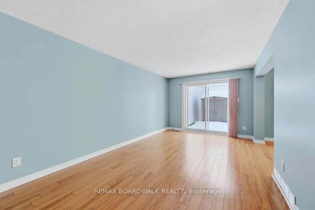 Photo 16 of Unit 65, 837 Eastvale Drive, Ottawa, Beaconwood — HOMEH
