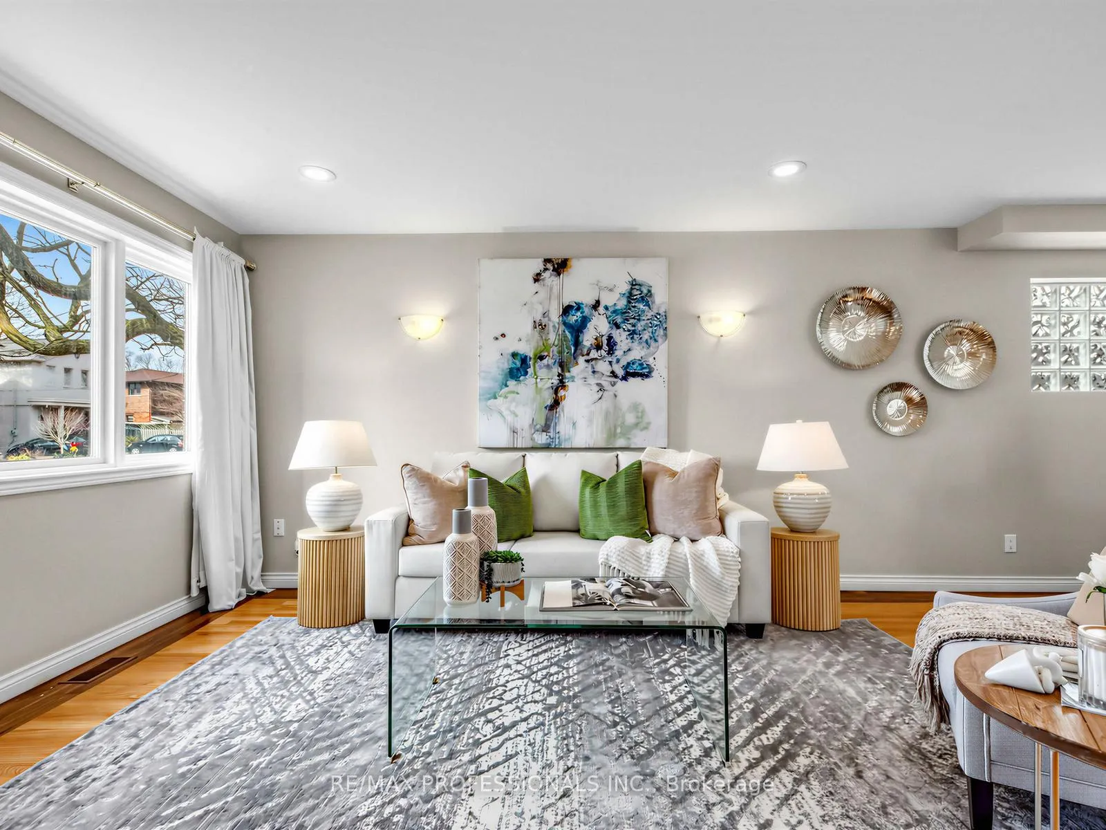 Photo 4 of 23 Mckayfield Road, Toronto, Danforth Village-East York — HOMEH