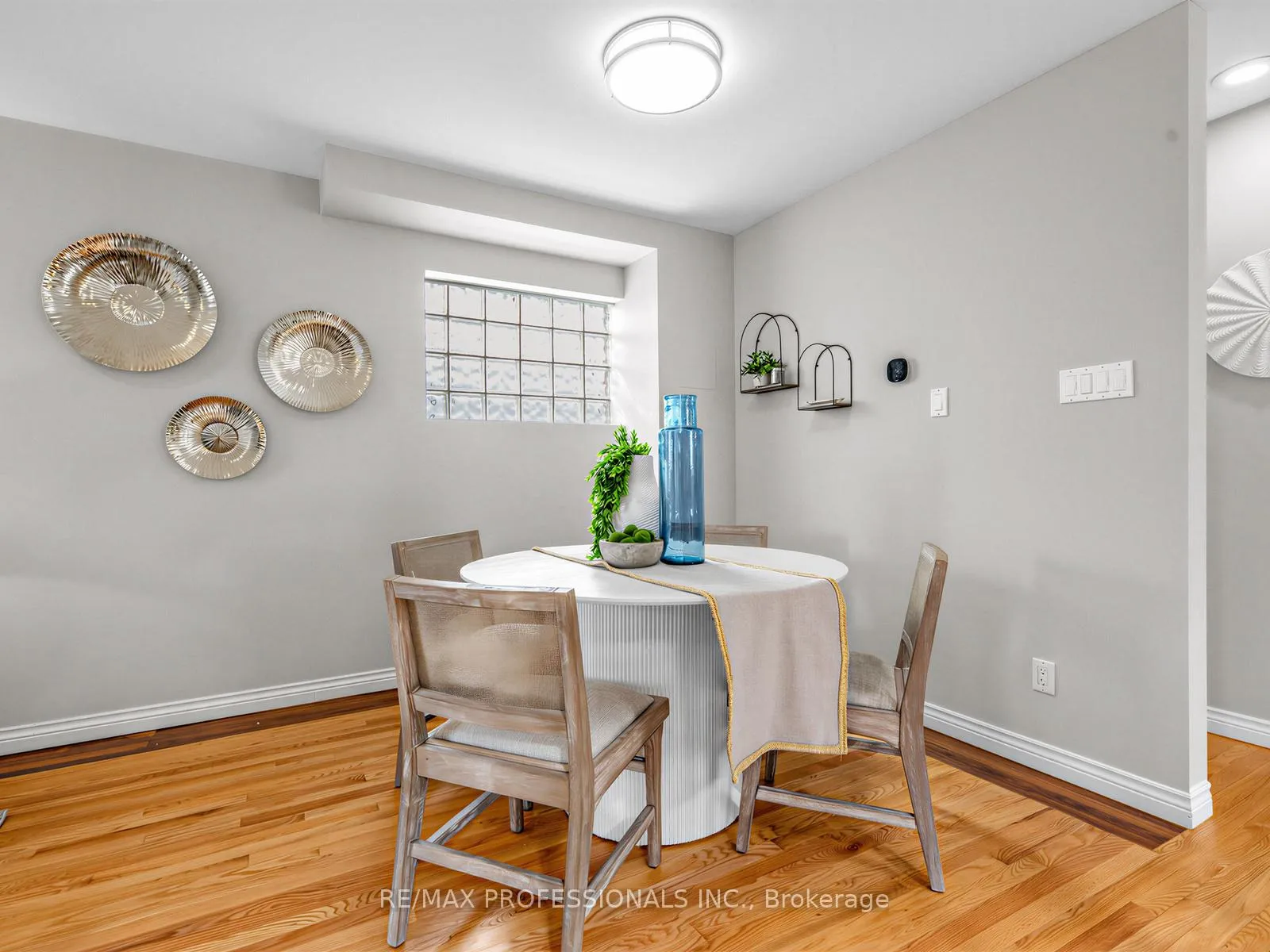 Photo 6 of 23 Mckayfield Road, Toronto, Danforth Village-East York — HOMEH