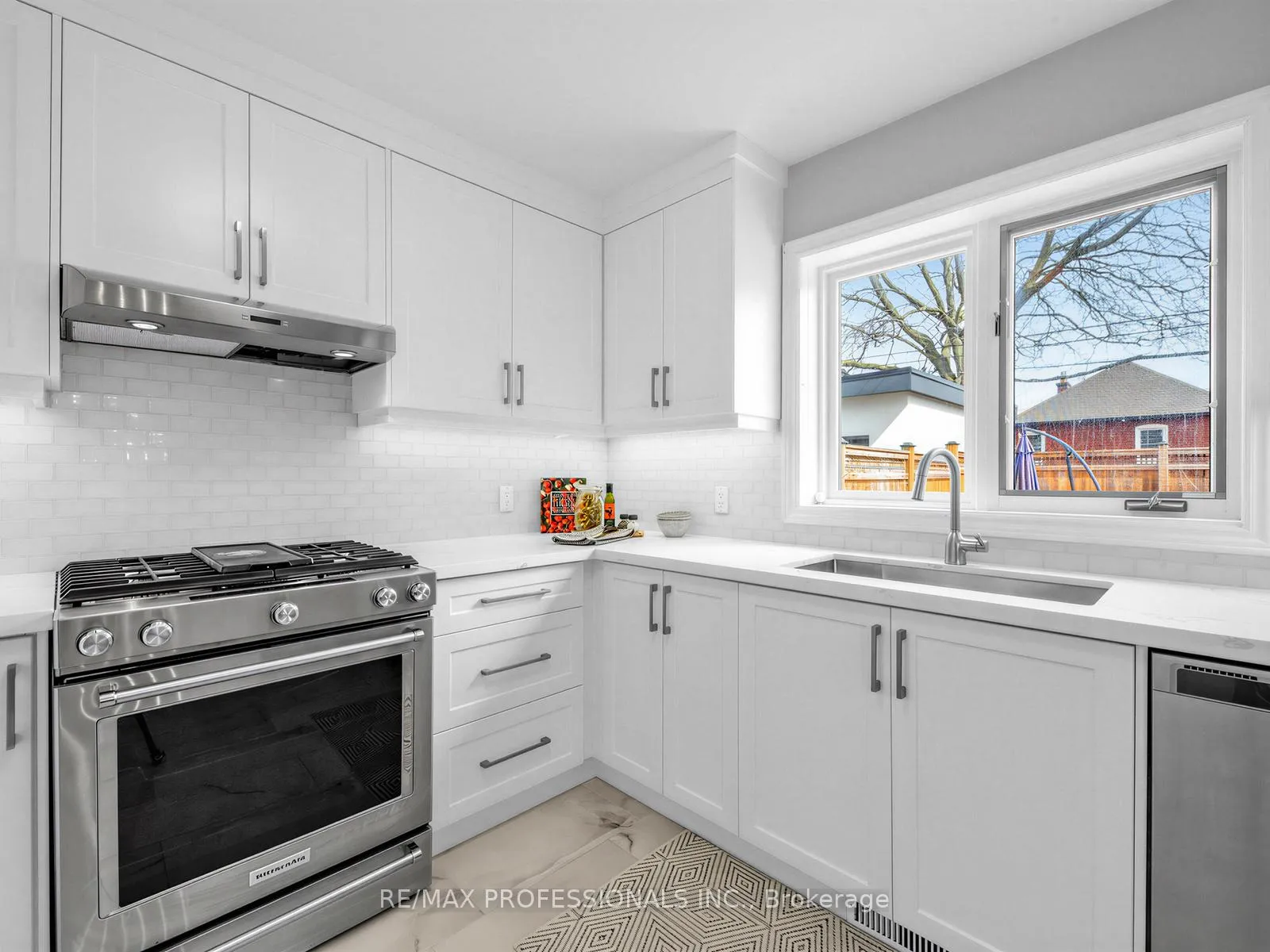 Photo 13 of 23 Mckayfield Road, Toronto, Danforth Village-East York — HOMEH