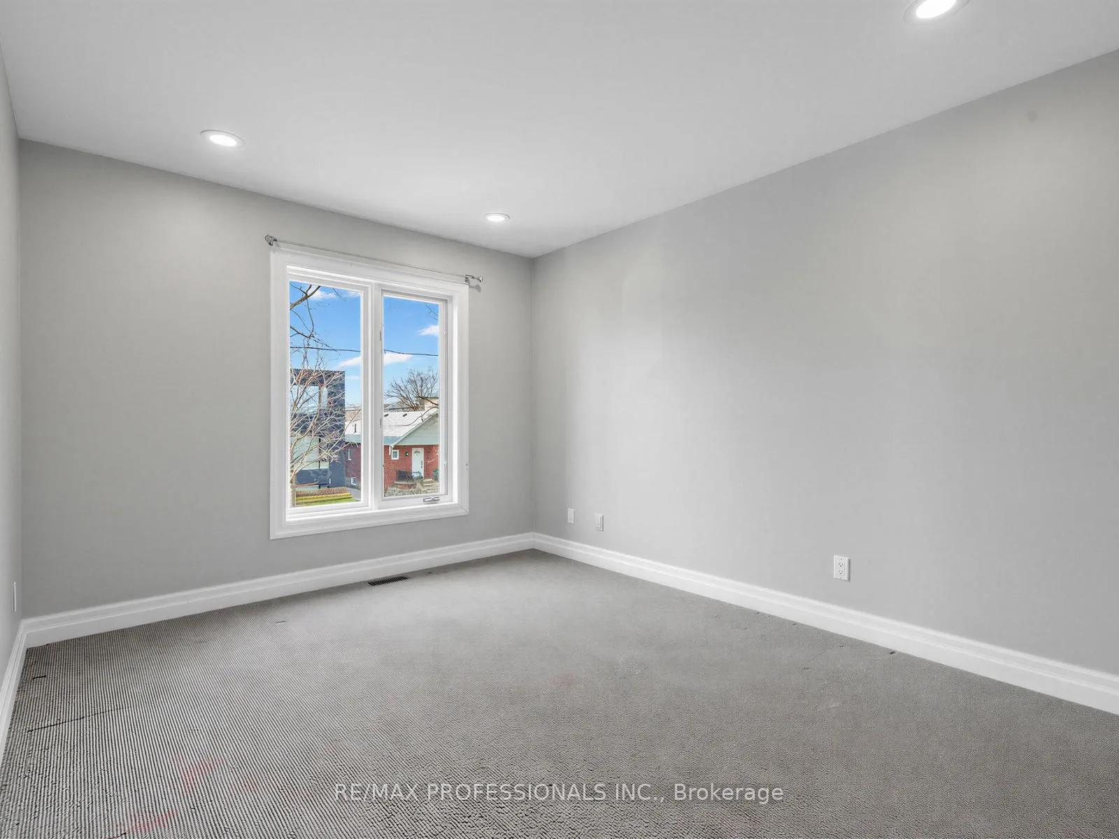 Photo 19 of 23 Mckayfield Road, Toronto, Danforth Village-East York — HOMEH