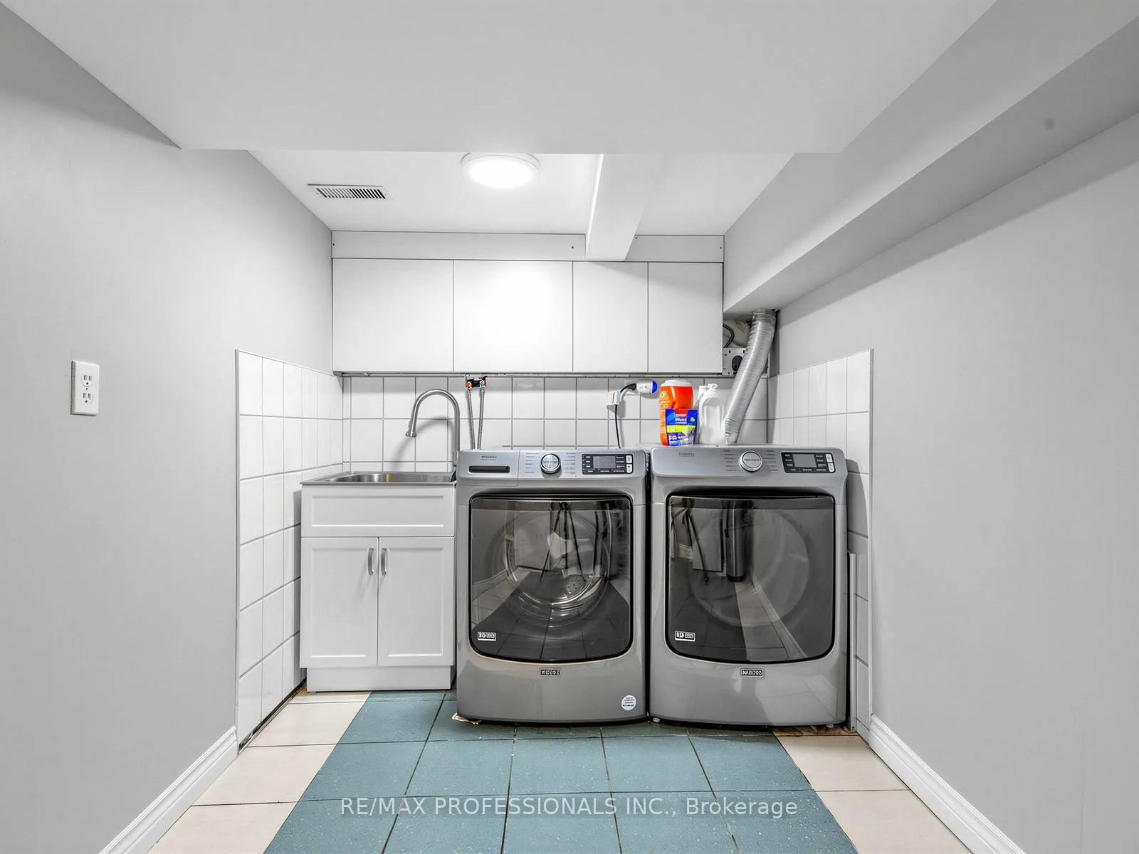 Photo 27 of 23 Mckayfield Road, Toronto, Danforth Village-East York — HOMEH