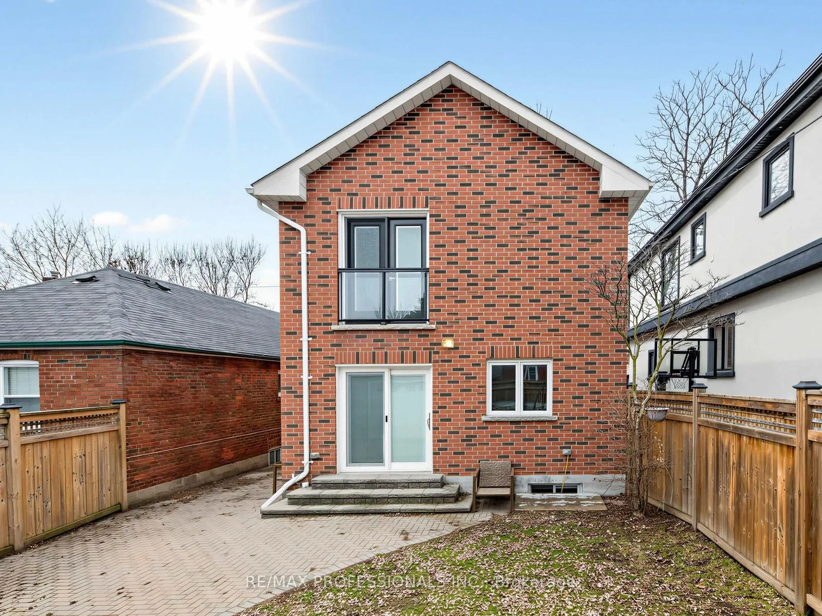 Photo 34 of 23 Mckayfield Road, Toronto, Danforth Village-East York — HOMEH