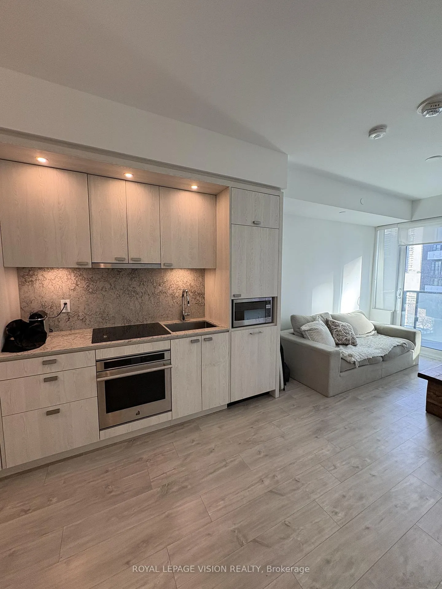 Front of Unit 1009, 470 Front Street W