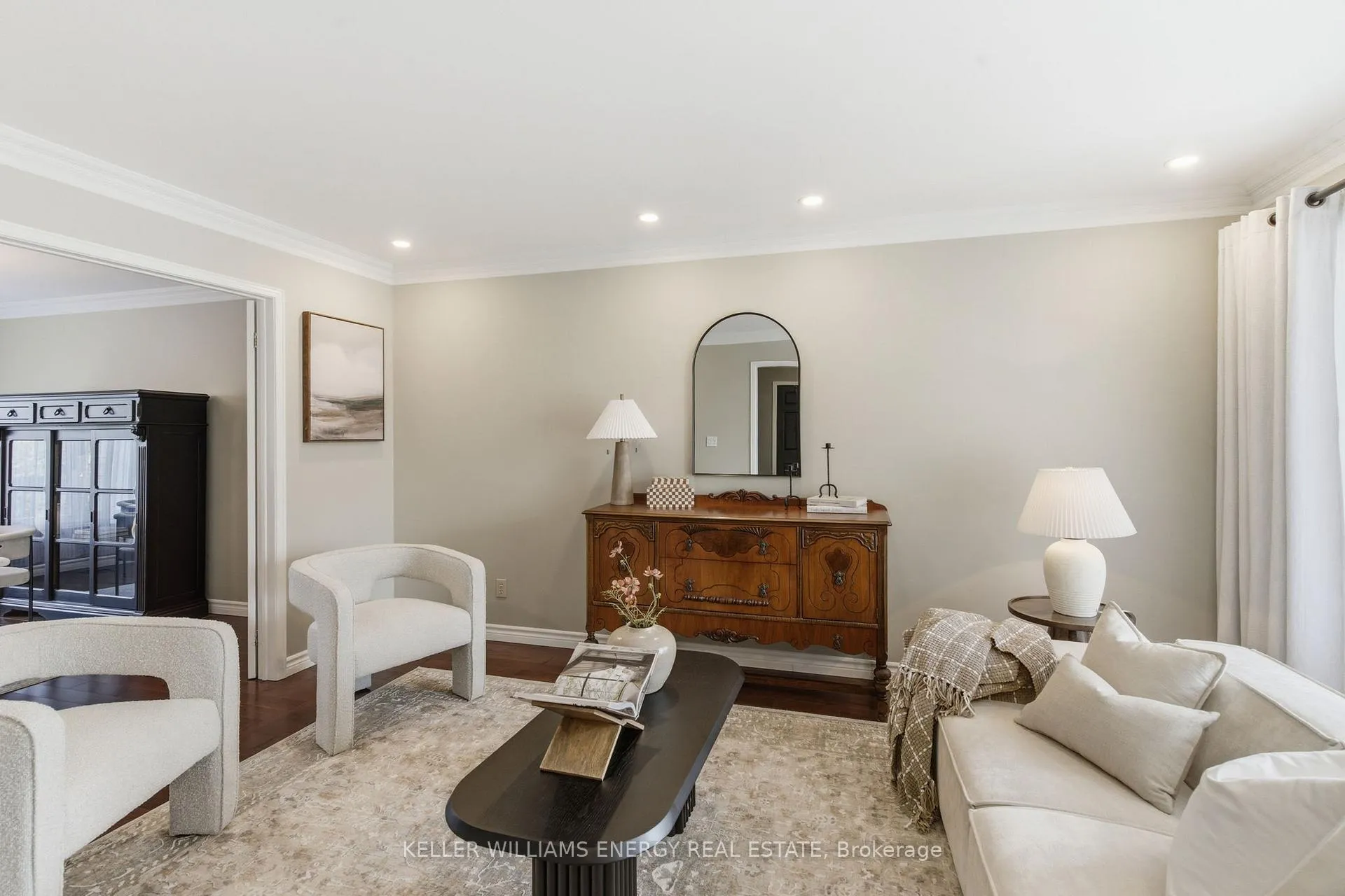 Photo 8 of 555 Peggoty Circle, Oshawa, Eastdale — HOMEH
