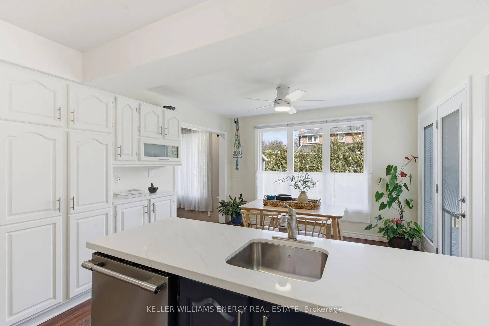Photo 16 of 555 Peggoty Circle, Oshawa, Eastdale — HOMEH