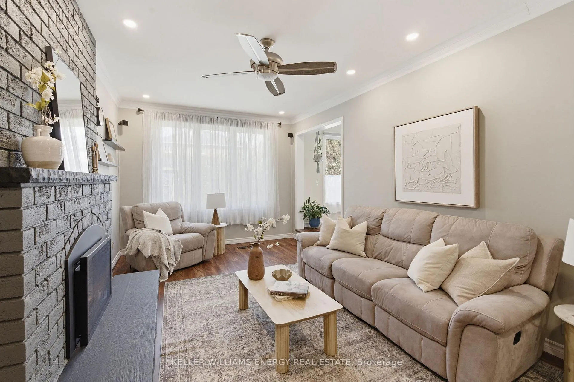 Photo 17 of 555 Peggoty Circle, Oshawa, Eastdale — HOMEH