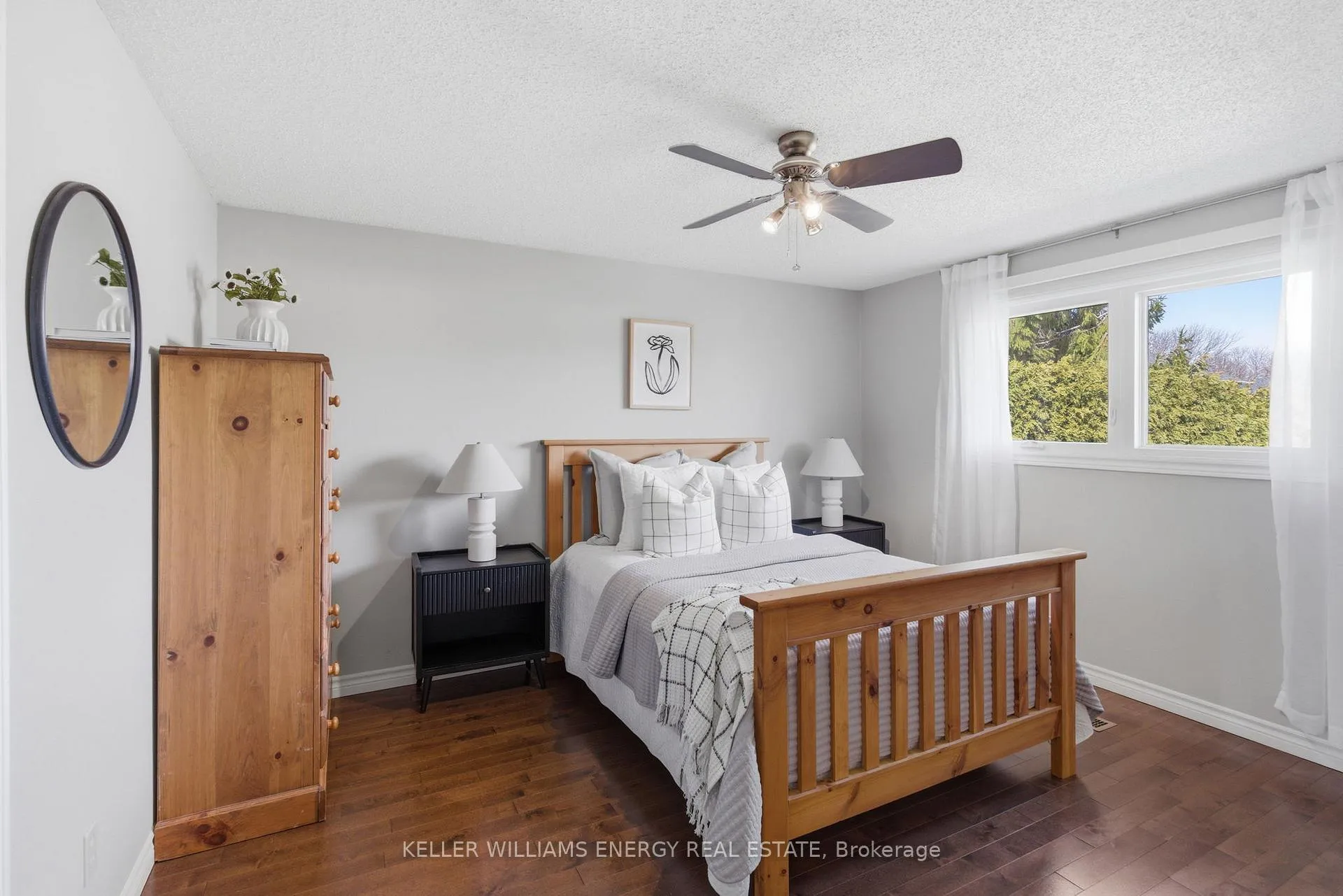 Photo 29 of 555 Peggoty Circle, Oshawa, Eastdale — HOMEH