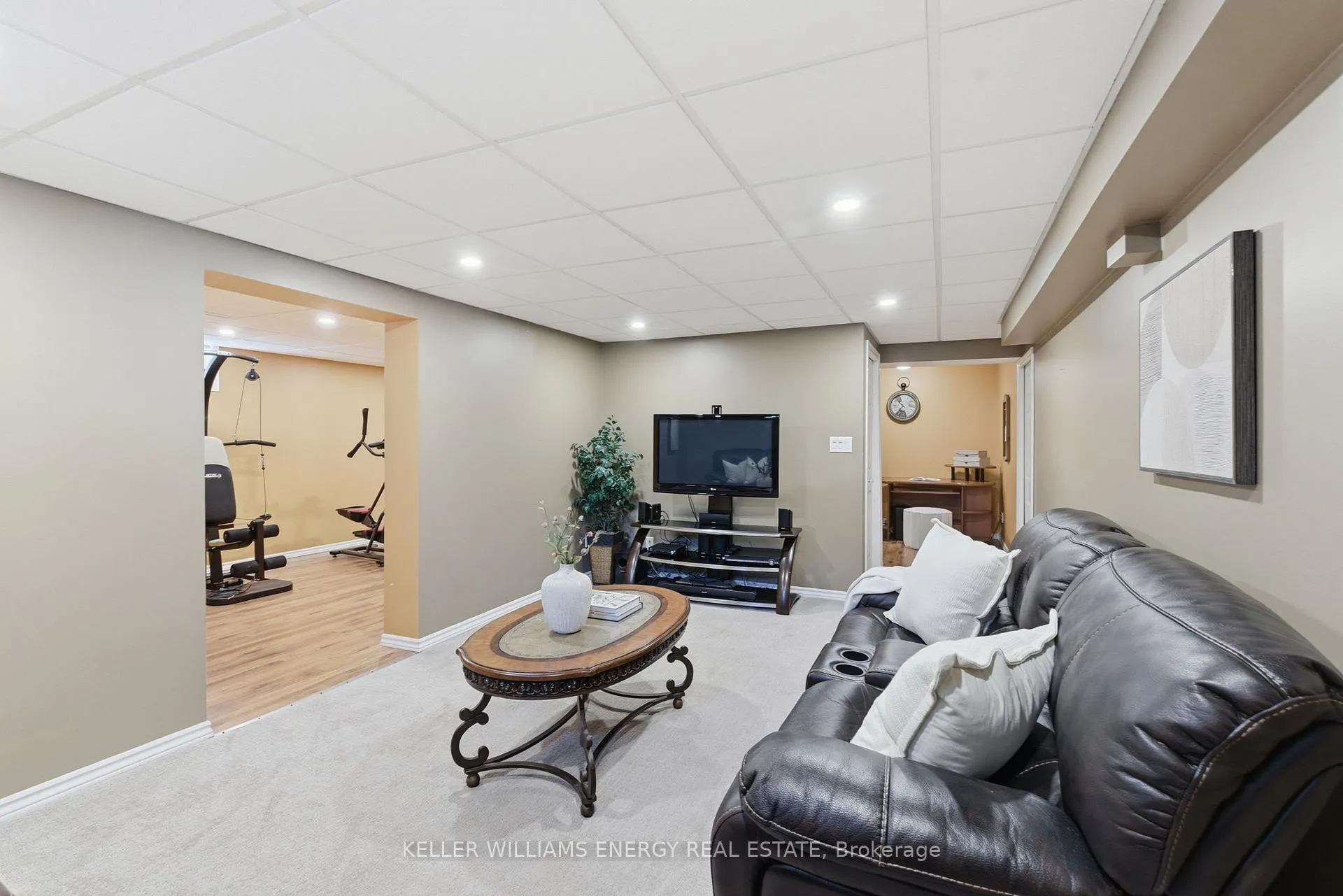 Photo 34 of 555 Peggoty Circle, Oshawa, Eastdale — HOMEH