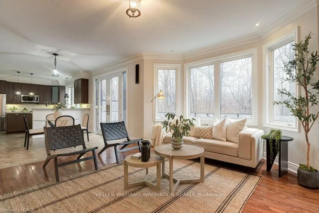 Photo 13 of 111 Glazebrook Crescent, Cambridge — HOMEH
