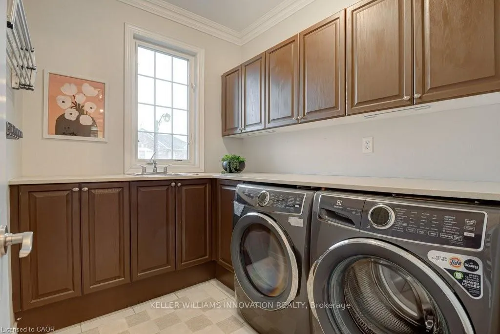 Photo 35 of 111 Glazebrook Crescent, Cambridge — HOMEH