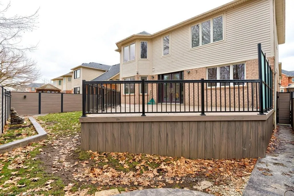 Photo 40 of 111 Glazebrook Crescent, Cambridge — HOMEH