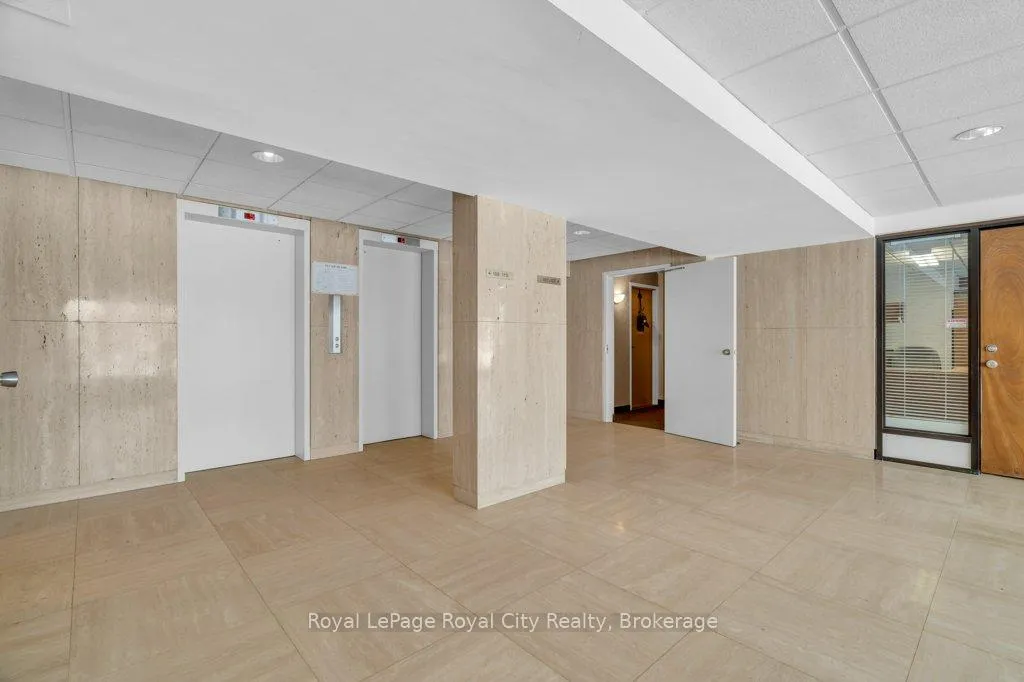 Photo 5 of Unit 511, 19 Woodlawn Road E, Guelph, Riverside Park — HOMEH