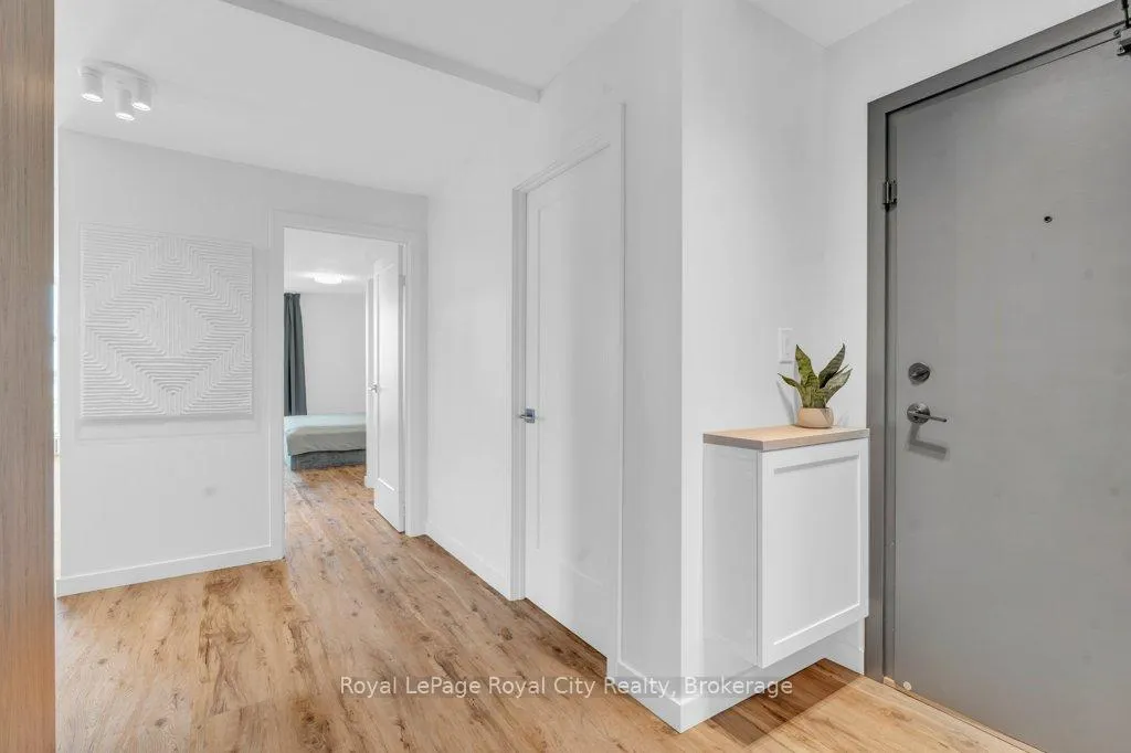 Photo 8 of Unit 511, 19 Woodlawn Road E, Guelph, Riverside Park — HOMEH