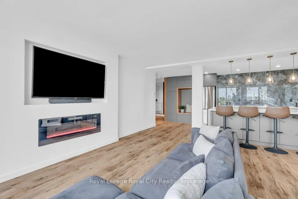 Photo 18 of Unit 511, 19 Woodlawn Road E, Guelph, Riverside Park — HOMEH