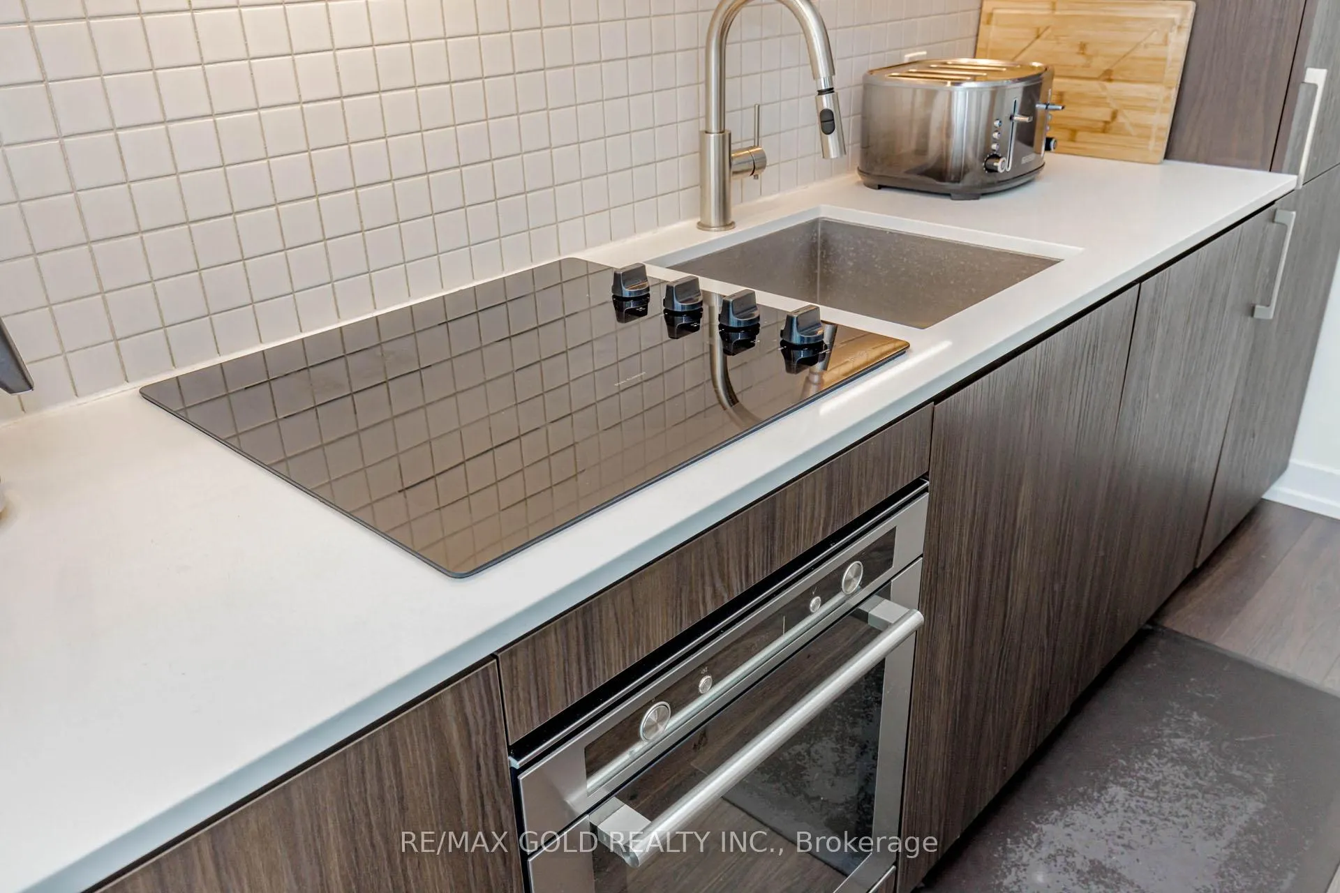 Photo 15 of Unit 502, 5 Buttermill Avenue, Vaughan, Vaughan Corporate Centre — HOMEH