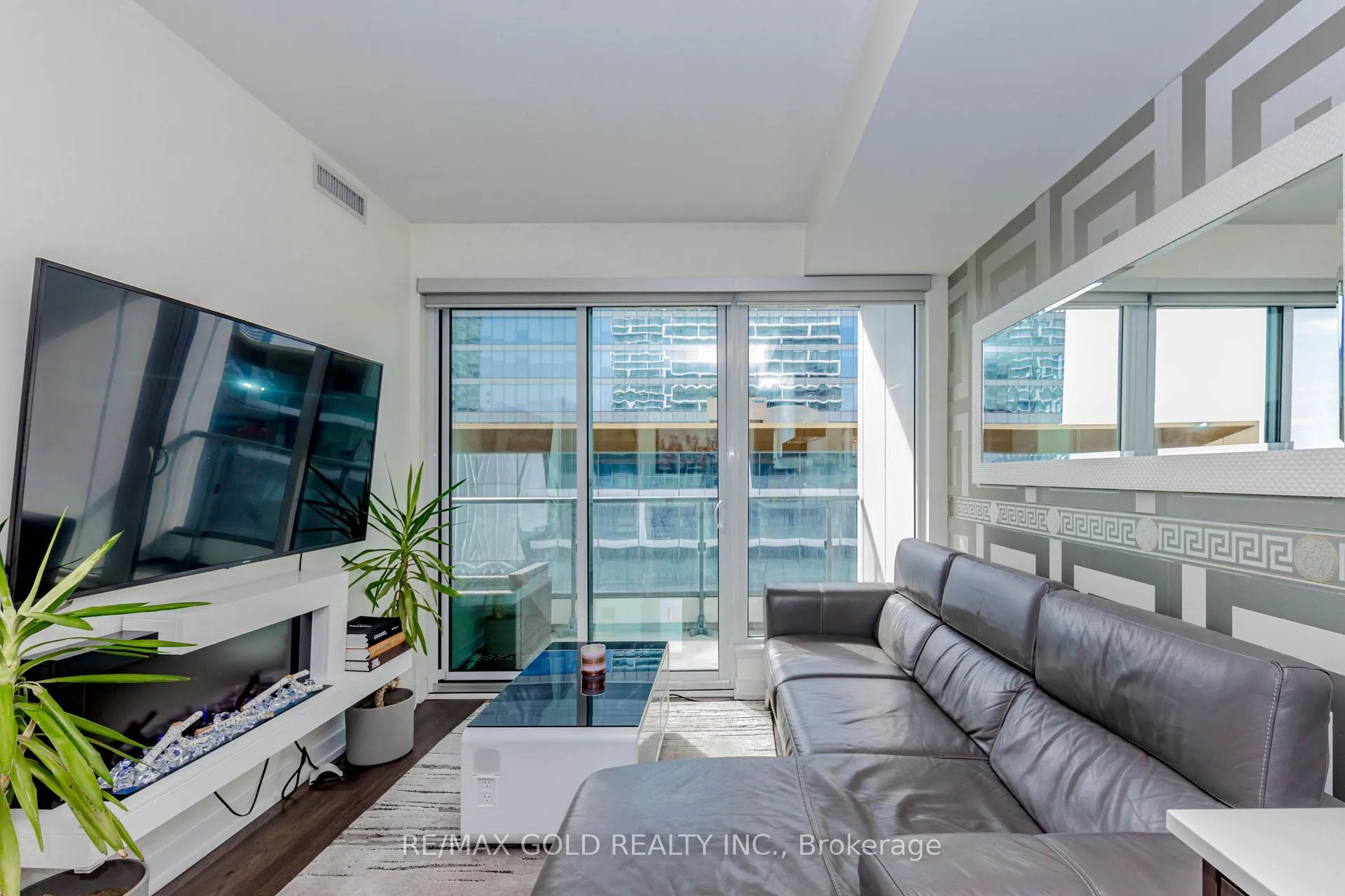 Photo 17 of Unit 502, 5 Buttermill Avenue, Vaughan, Vaughan Corporate Centre — HOMEH