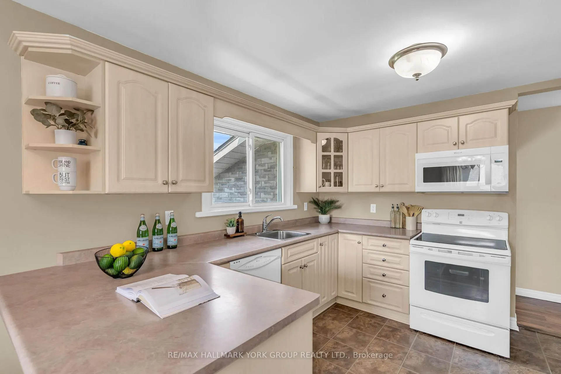 Photo 5 of 8 Rushton Road, Georgina, Historic Lakeshore Communities — HOMEH