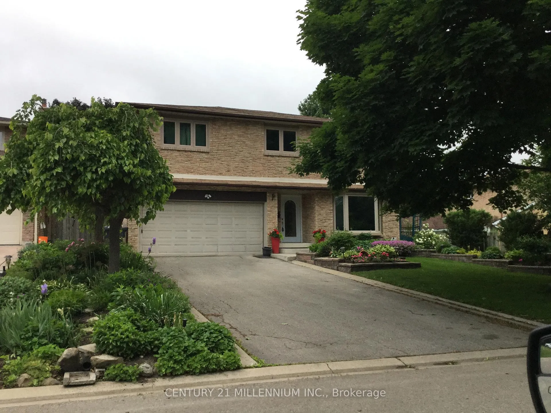Photo 1 of 4 Marchmount Crescent, Brampton, Central Park — HOMEH