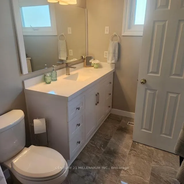 Photo 28 of 4 Marchmount Crescent, Brampton, Central Park — HOMEH