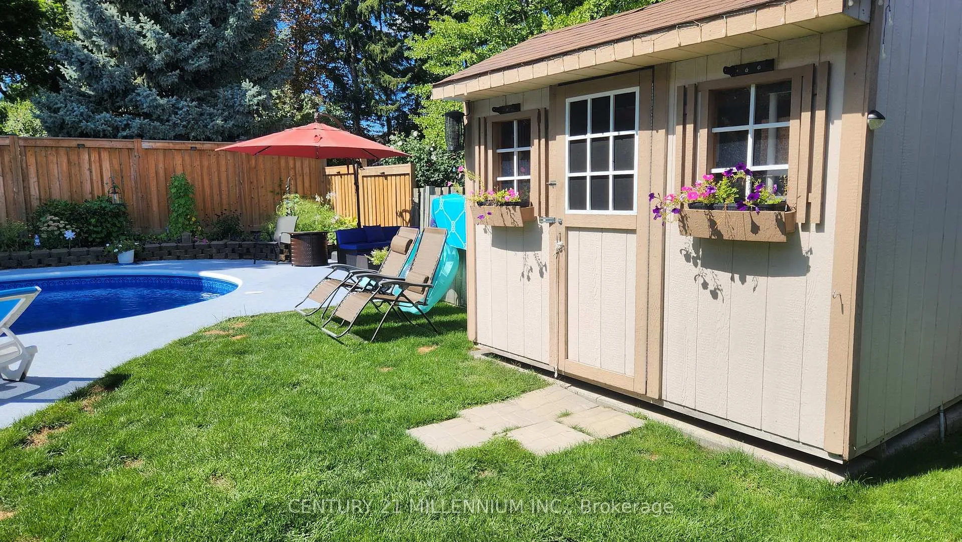 Photo 40 of 4 Marchmount Crescent, Brampton, Central Park — HOMEH